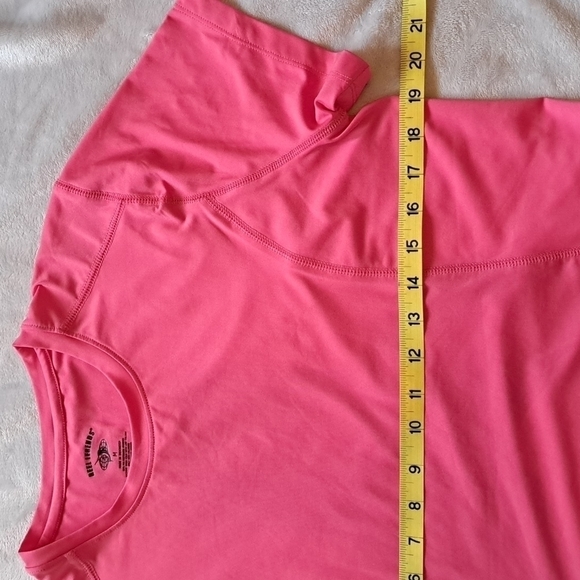 𝅺NEW REEL LEGENDS Hot Pink Short Sleeve Performance Freeline Fishing Top MEDIUM - Picture 6 of 8